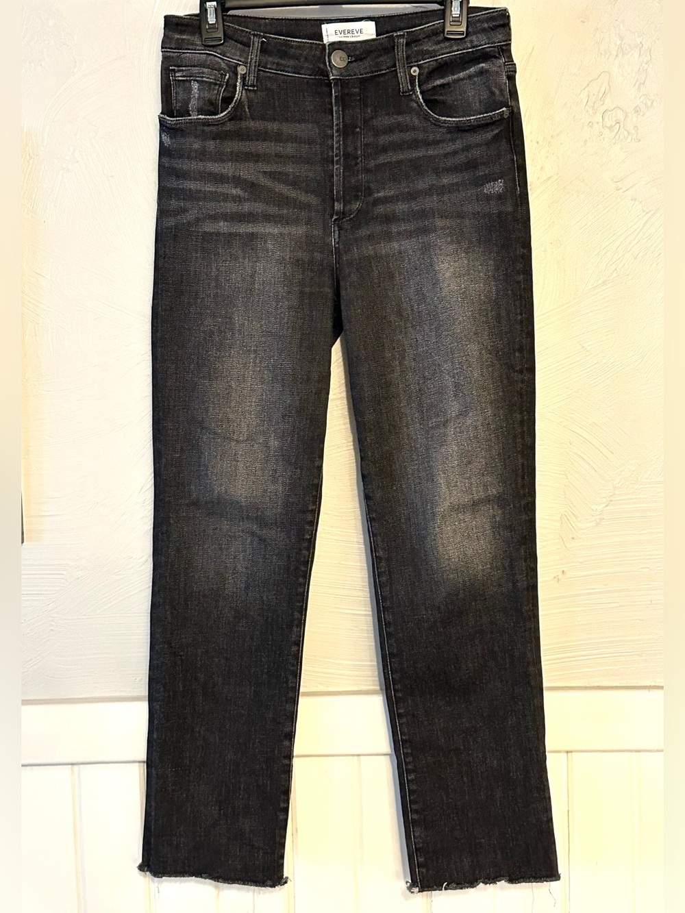 Evereve The Ever Straight Jeans Black Wash Raw Hem Covered Button Fly  Size 29